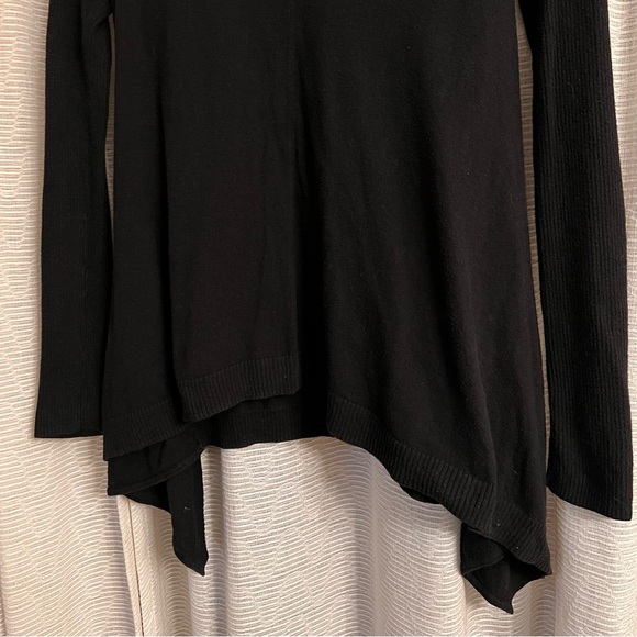 Express Black V-Neck Sharkbite Sweater - Picture 5 of 6